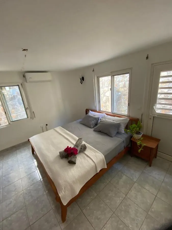 Grand Case Palace Guest house